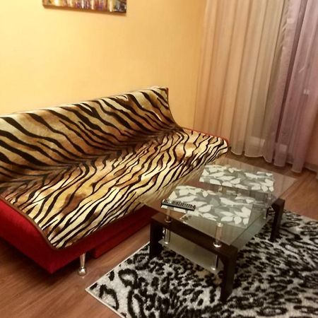 Apartment 2Bedrooms On Stalevarov Near State Medical University Zaporizhia Exterior foto